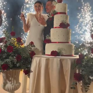 I will always choose you… ♥️🌹🏹

📲 Contenuti spontanei e in trend per il tuo matrimonio
📸 Post e Reels pubblicati in tempo reale
🥂 Intrattenimento per tutti e ricordi indimenticabili

Tutto questo in un profilo social creato su misura per il giorno delle tue nozze! Spaziale, no?

#wedding #weddingday #matrimonio #weddingcontentcreator #socialmediawedding